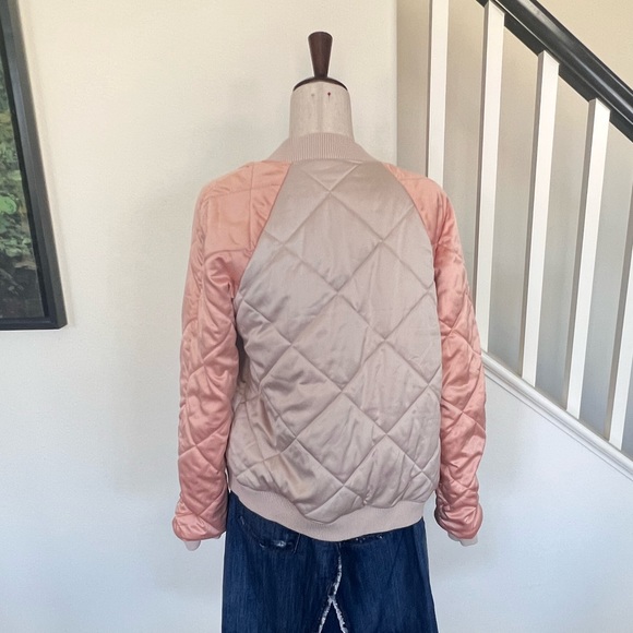 Honey Punch reservable satin bomber jacket. Embroidered/quilted medium - Picture 3 of 16